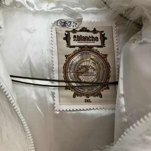 White Ski Snow Jacket with Zipper